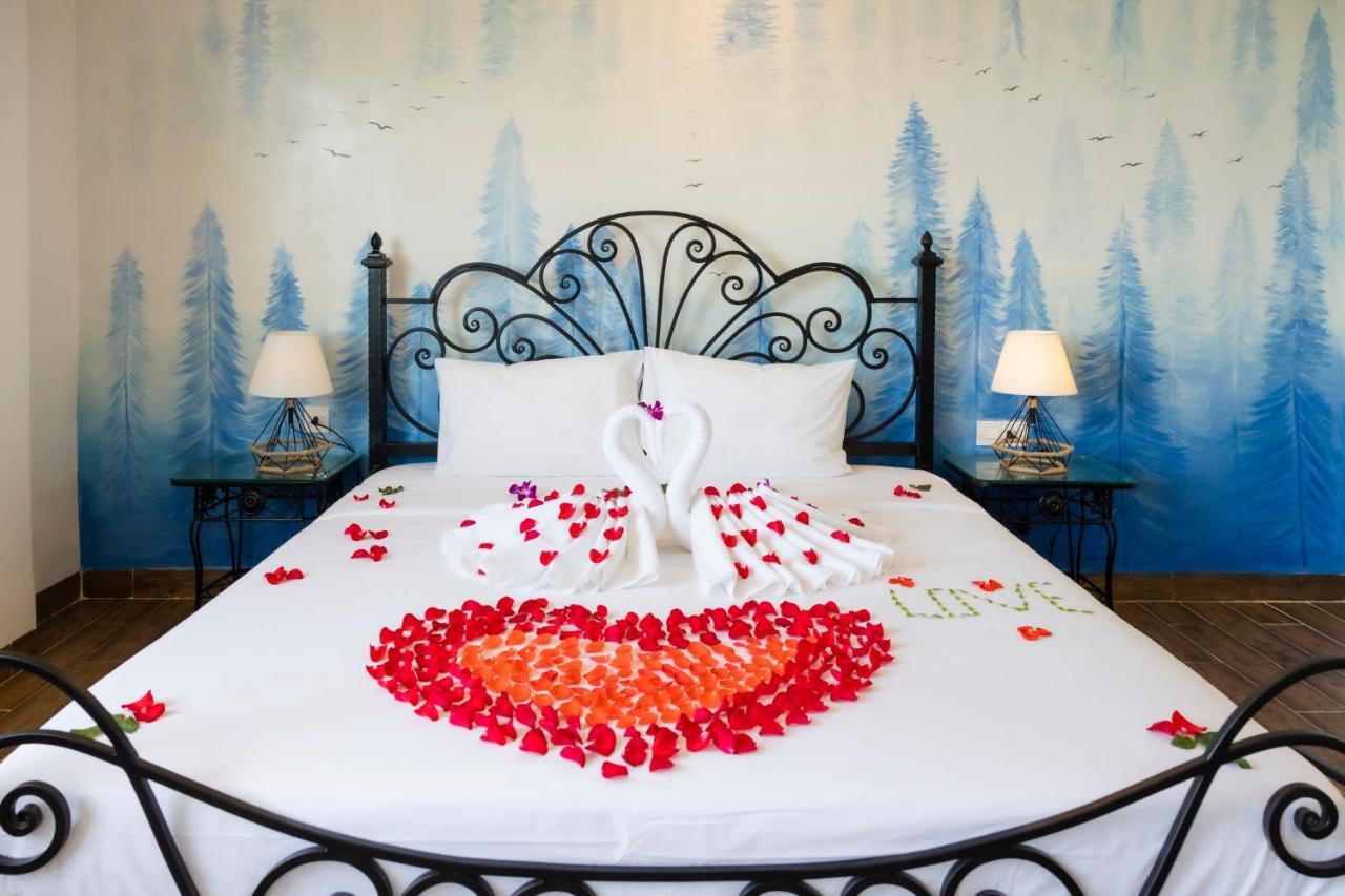 Azura Gold & Khách sạn Nha Trang