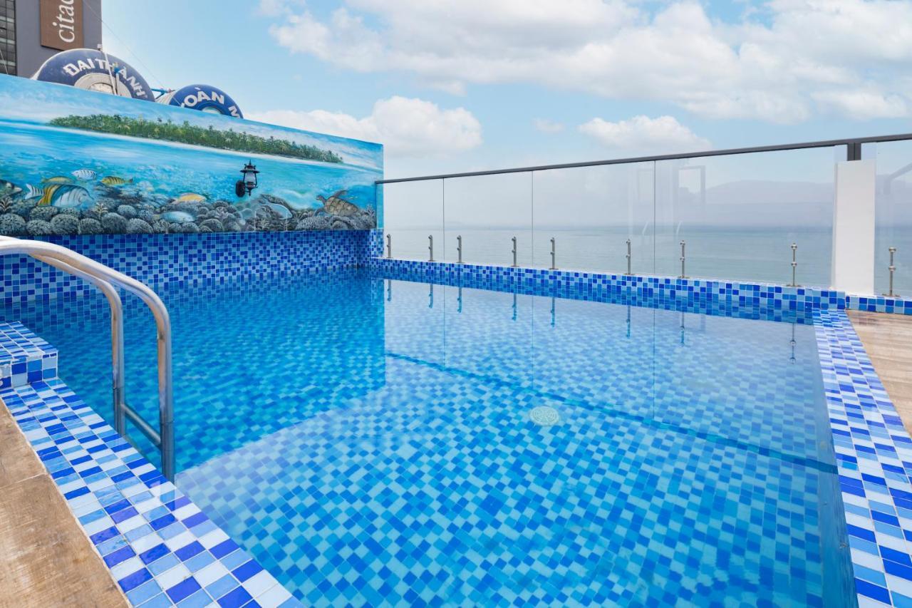 Отель Azura Gold & 4*